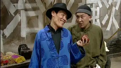 地下交通站,侦缉队老六化妆去打探情报,倒是不像侦缉队了像鬼子抢东西