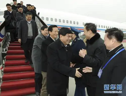 各地代表团陆续抵京