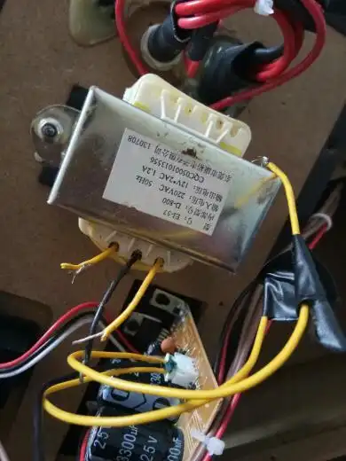 12v直流改成12v的交流,交流输出线是正负极12v,打铁线负极,这样需要