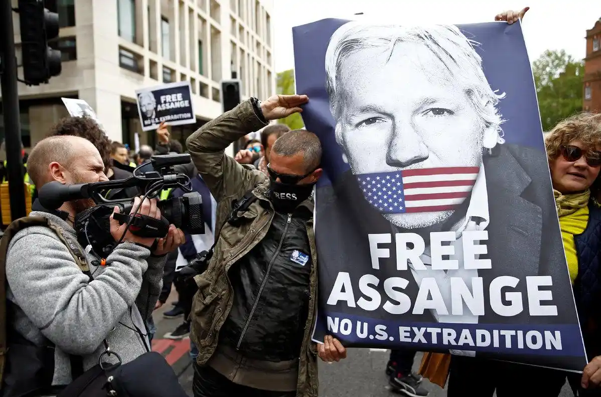 assange refuses extradition to us; long legal fight expected