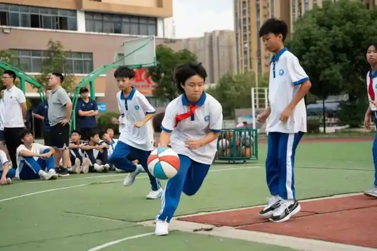 马尾体育馆携"奇迹"走进江滨中学