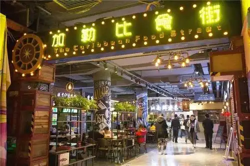 南宁朝阳广场地下800米商场,没逛过,不青春!