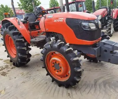 久保田704拖拉机