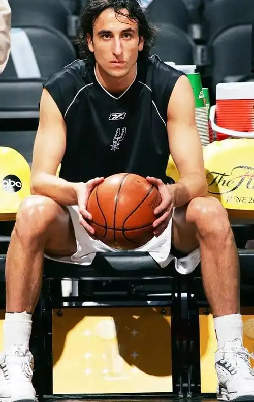 讲不出再见——致敬马努～吉诺比利