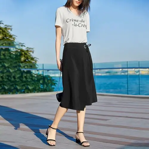 随性慵懒一片式半身裙,百变穿搭很迷人