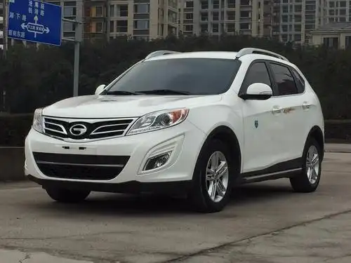 广汽 传祺gs5 2012款 2.0 自动 尊贵版