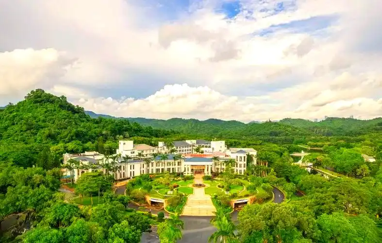 深圳麒麟山庄:自然与现代的完美交融,展现人与环境的和谐共生