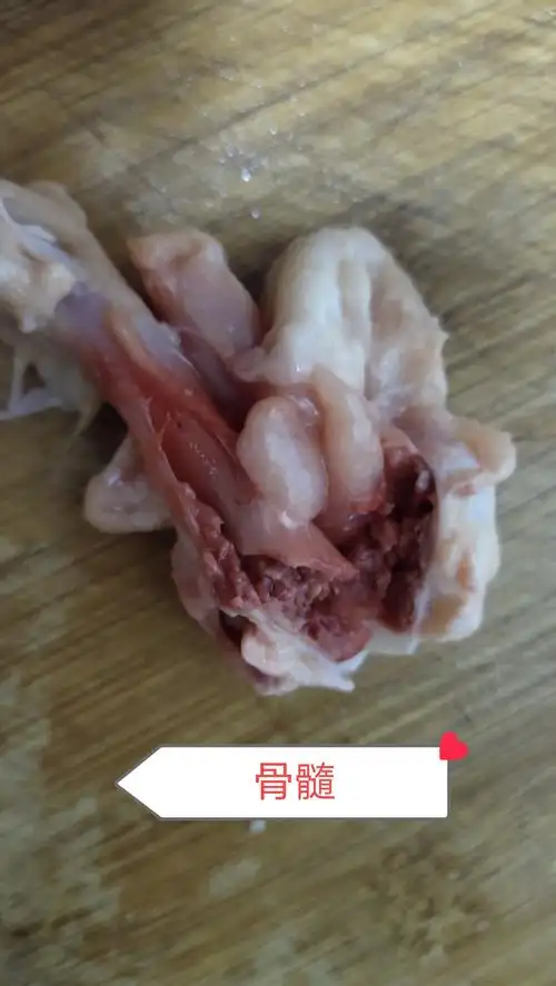 写美篇这个就是骨,骨分为骨膜,骨质和骨髓三部分组成.