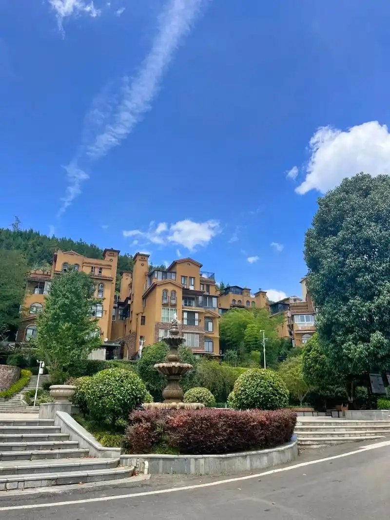 贵州桐梓九坝镇避暑洋房.