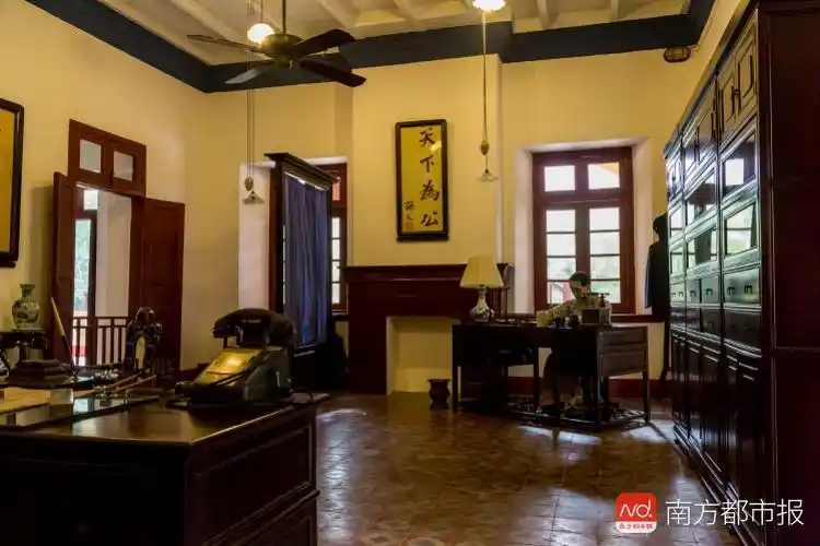 大元帅府内孙中山办公室.广州是孙中山先生进行革命活动的主要根据地.