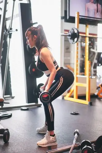 看谁赢】网络健身达人赛冠军.孙若淇