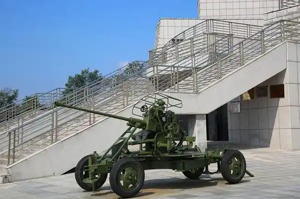 高射炮是重要的防空武器,作为当今军事强国的新中国,在高射炮技术的