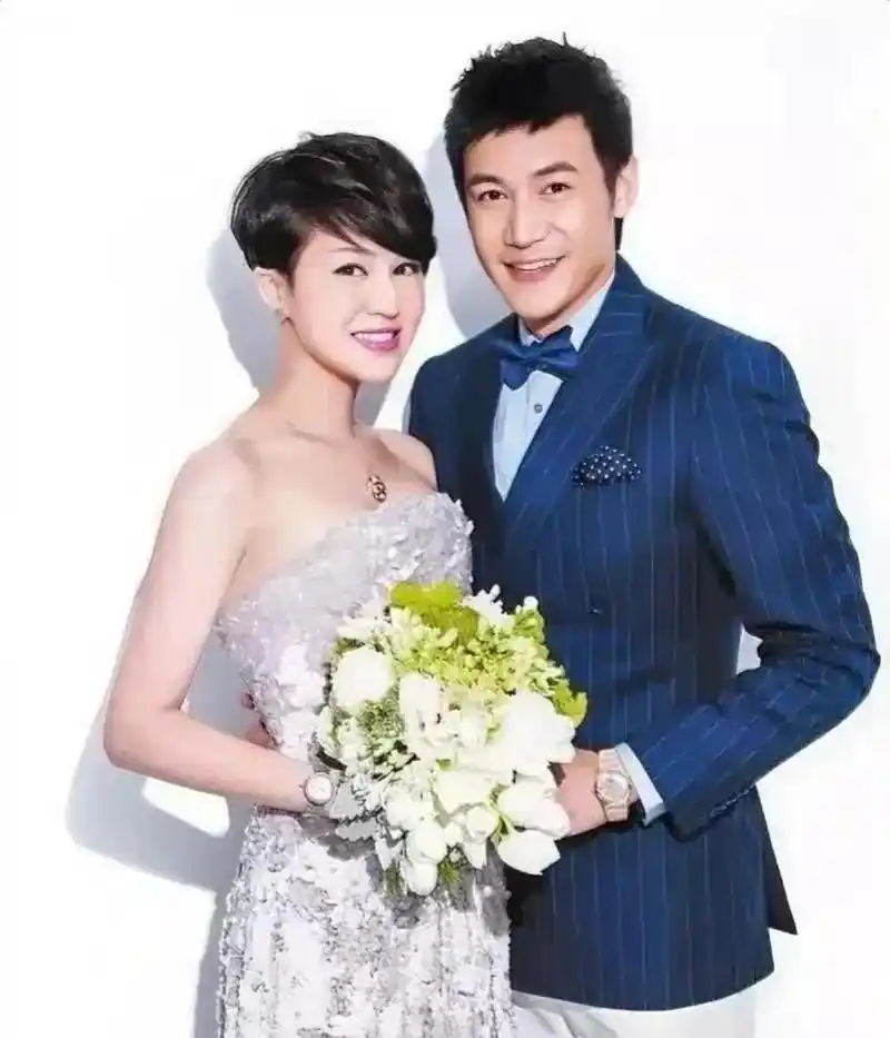 网传:一老人跟团旅游,由于没有买东西,被导游怒斥"老臭流氓".