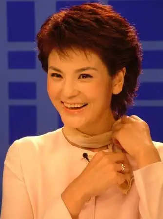 东南电视台《海峡新干线》主持人 籍贯:新疆 生日:2月20日 爱好:司貂