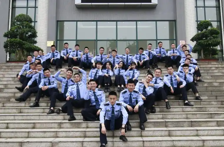 最美毕业照(二)| 未来皆可期_重庆警察学院_零二七艺考