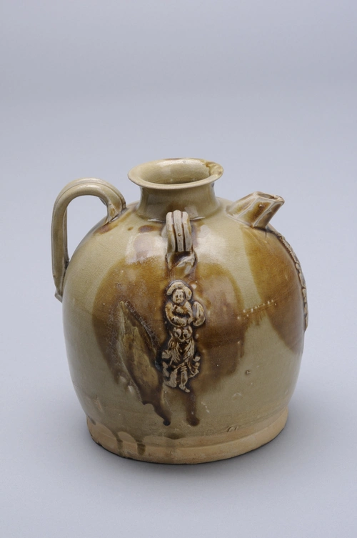 唐长沙窑褐斑模印人物纹执壶