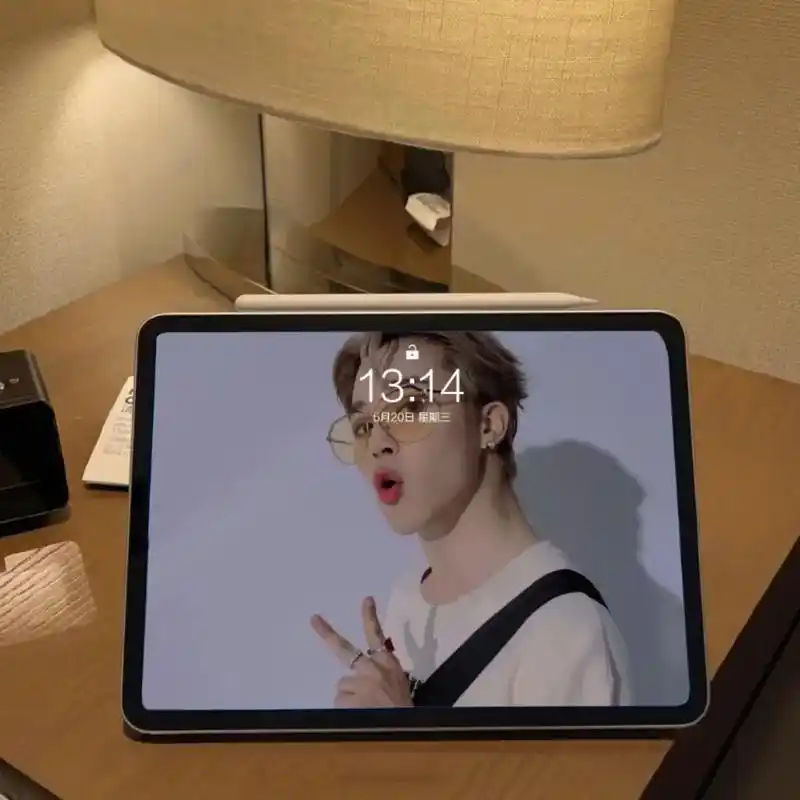 旻旻自拍壁纸～1#朴智旻 #锁屏壁纸 #高清壁纸 #朴智旻 - 抖音