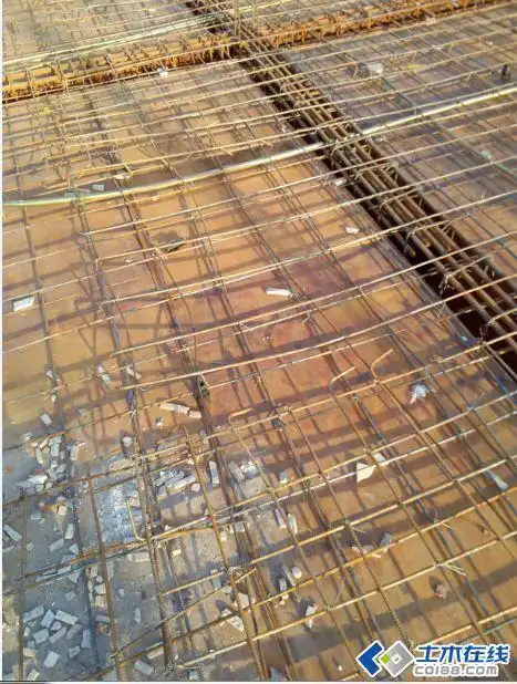 板支座负筋踩成这样,会有什么影响