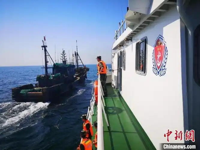 辽宁海警局海洋伏季休渔专项执法行动收关查处违法渔船510艘