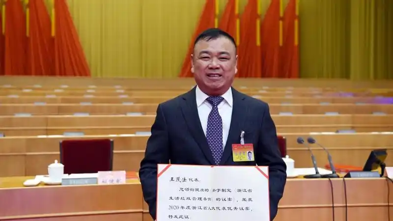 01-21会议期间,绍兴市柯桥区委书记陈豪接受新华网两会特别访谈,围绕