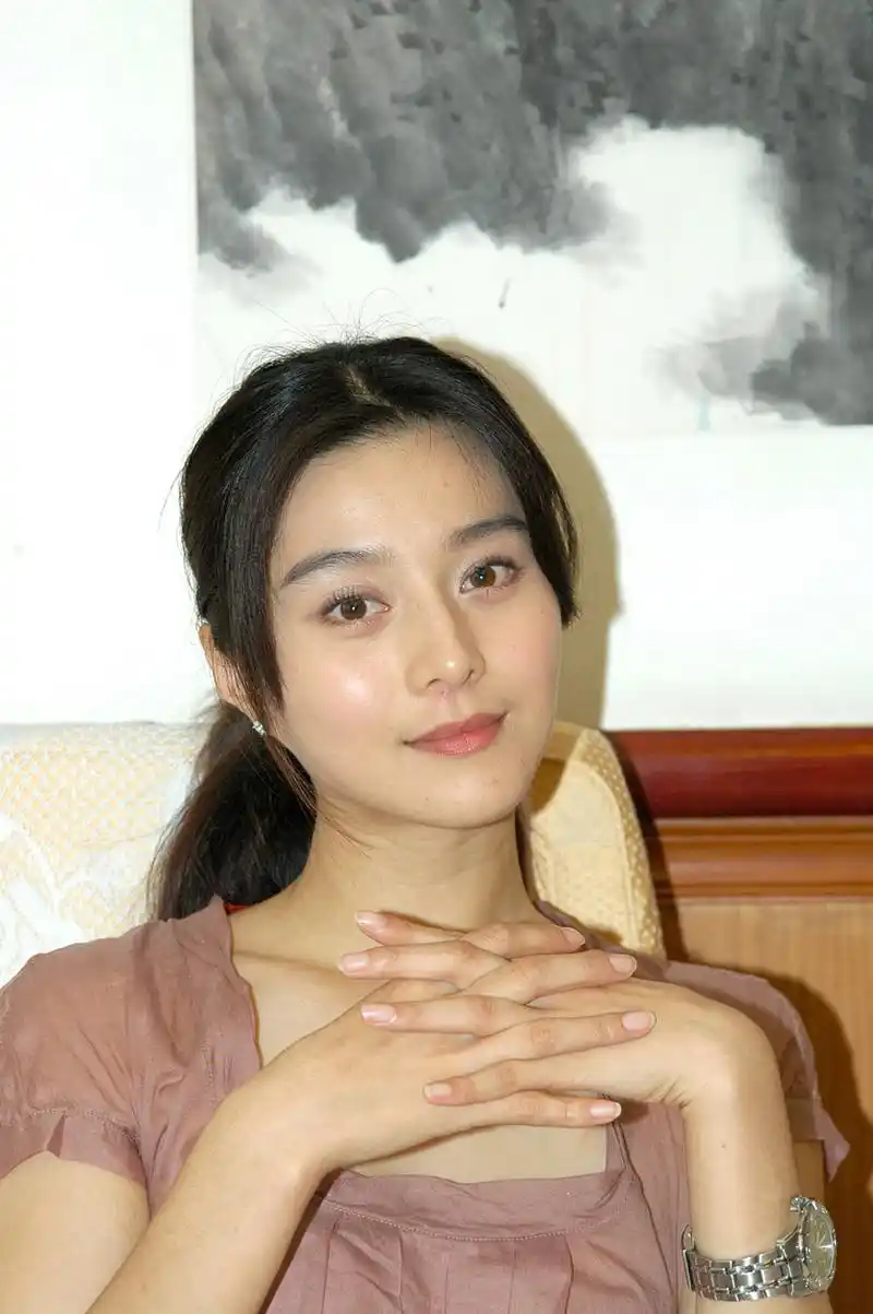 养眼美女# 范冰冰,1981年9月16日出生于山东青岛,华语影视女演员