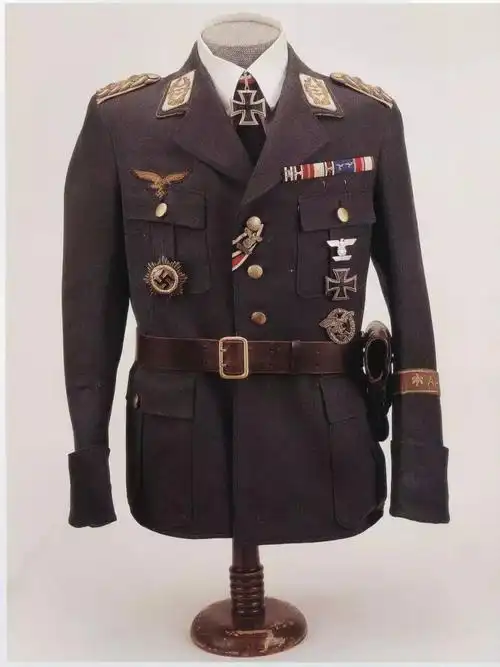 为何很多人喜欢纳粹的军服?