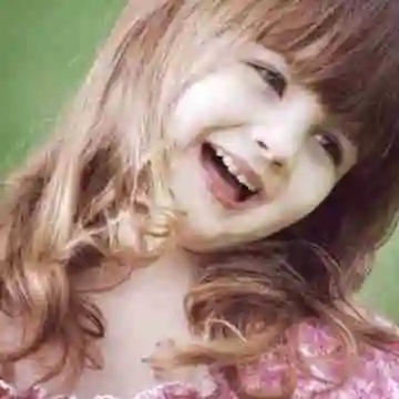 甜美笑容的小萌妹开心的图片微信头像笑容灿烂动漫欧美男头笑容头