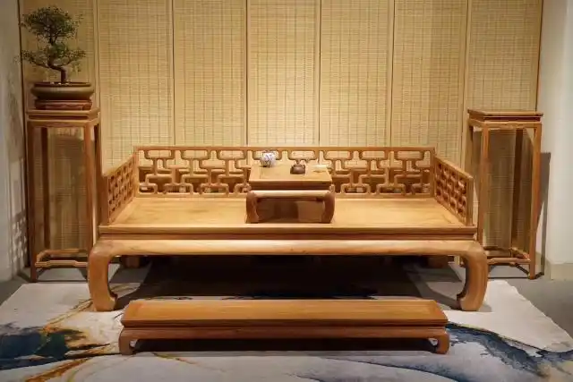 明式经典—缅花曲尺罗汉床