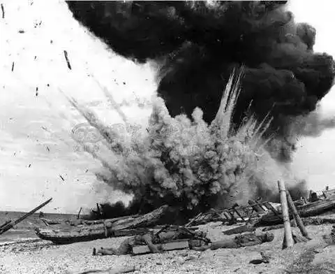 ps:平潭岛,是突出在东海的一个大海岛,隔海与台湾岛遥遥相望.