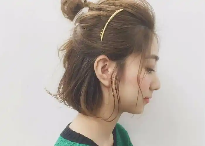 短发这样扎好看| 30秒教会你一款扎发