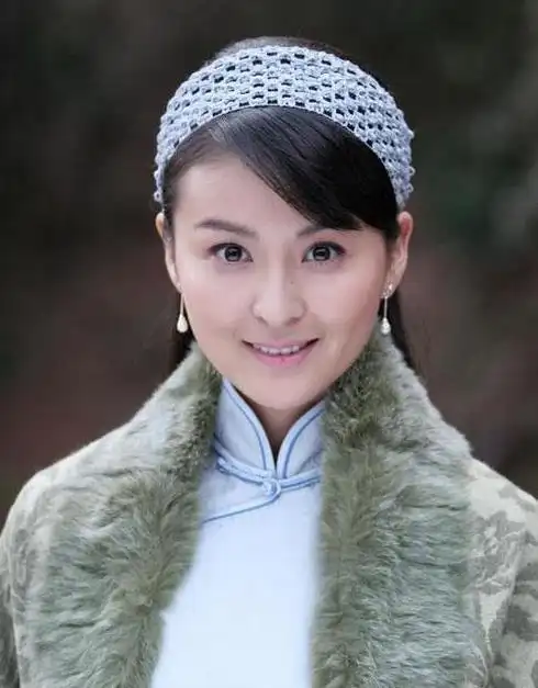 出道27年0绯闻,被富豪老公苦追11年才结婚,40岁被宠成公主_戴娇倩