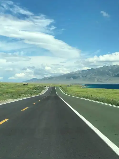 游新疆赛里木湖,观大西洋最后一滴眼泪