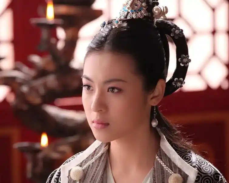 2013版《隋唐演义》中宣华夫人的扮演者是谁?