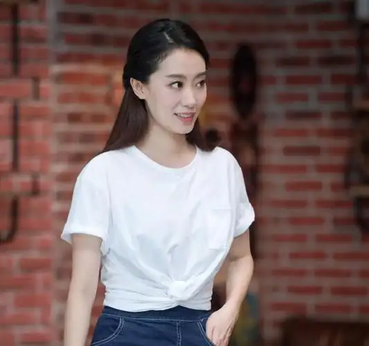 张小斐欢乐喜剧人(春晚常客张小斐的上位史)