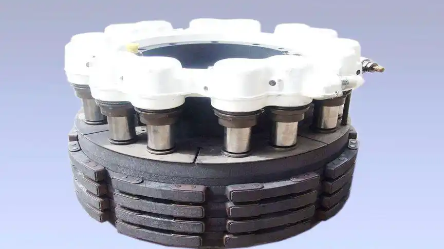 飞机多久换一次刹车盘,刹车盘是什么材料做成的?今天算长见识了