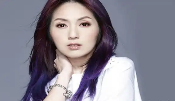 刚出道的杨千嬅被很多人说成是郑秀文的翻版你们了解吗