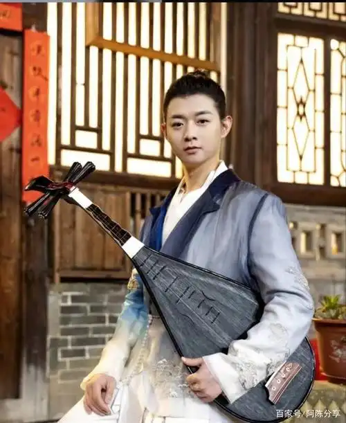 霍尊,陈露9年恋情崩塌