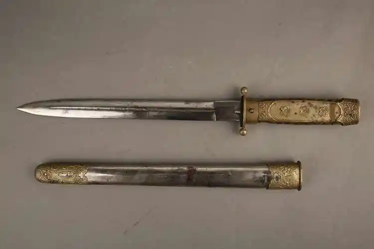 中国军队中正式短剑