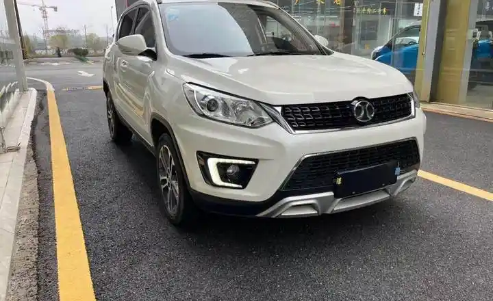 北京汽车 绅宝x35 2016款 1.5 自动豪华版