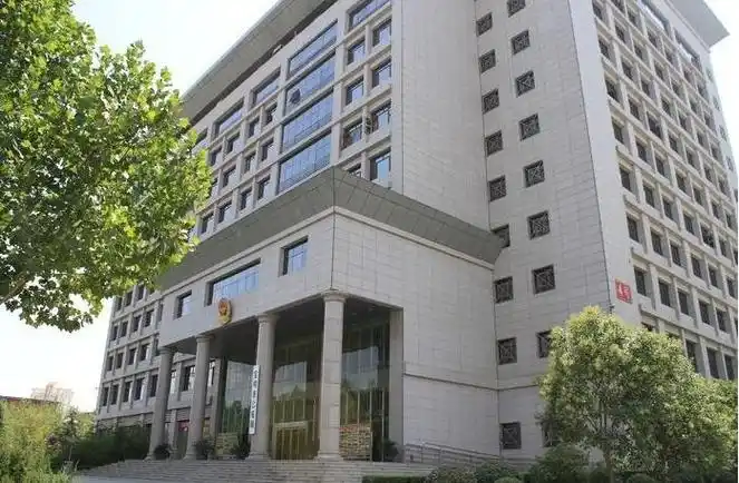 公安局,内设机构有政治部,干部处,警务教育处,宣传处,纪委监察室,办公