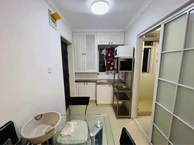 这套是曹杨八村的房子挂牌5000k45平2楼