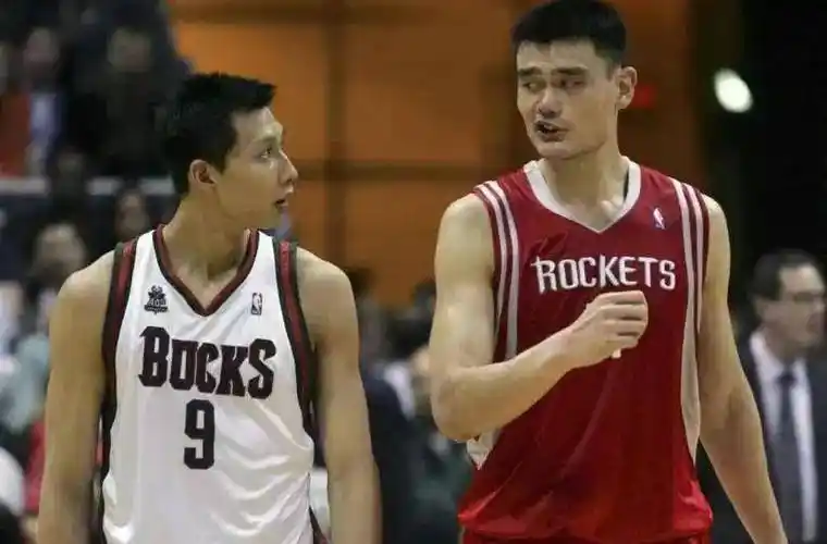 原创从cba去nba的时候易建联20岁周琦21岁姚明22岁杨汉森几岁去的