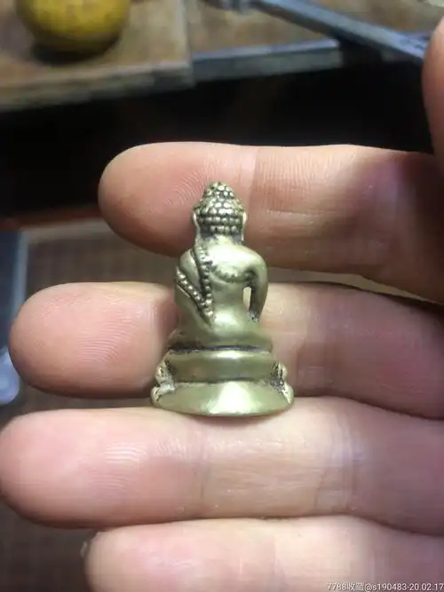 实心小铜佛