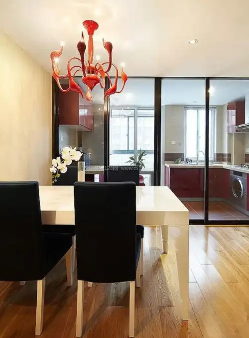 简约现代风格厨房餐厅隔断设计装修效果图