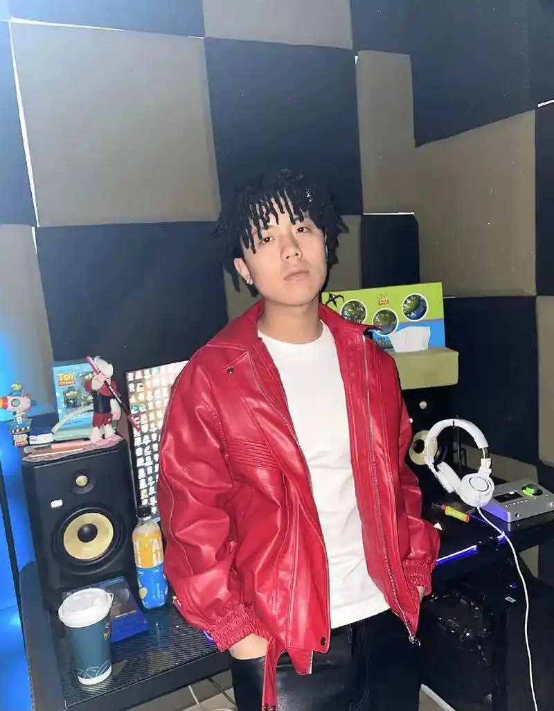 连麻swimming 看看麻总帅图 @连麻swimming