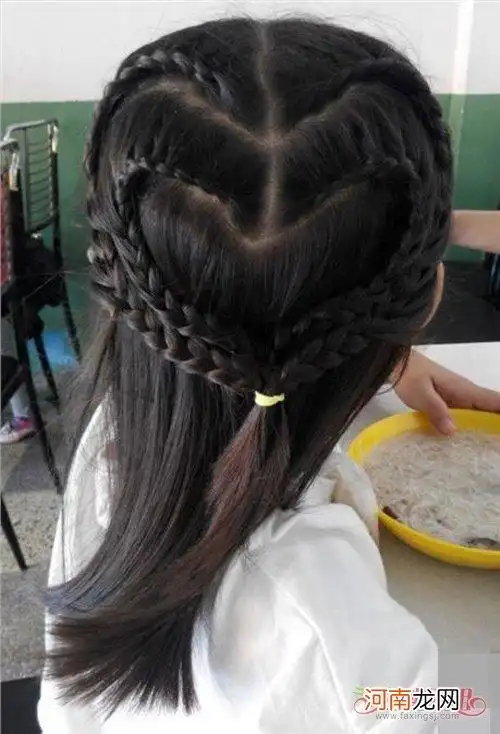 小孩子100种长头发扎法图片鉴赏 讨人喜欢呆萌小女孩扎头发造型全集