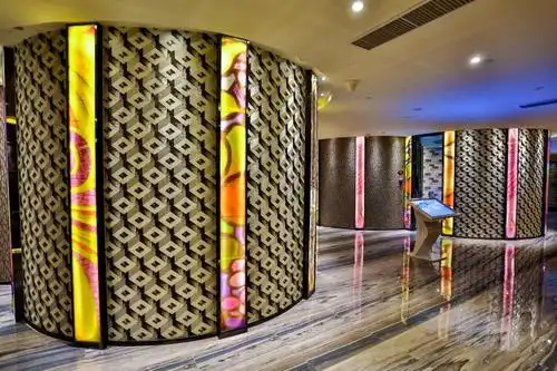 深圳水景云天国际水会酒店