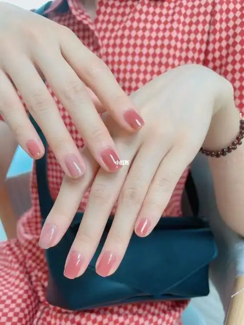 夏季玫瑰冰透跳色美甲