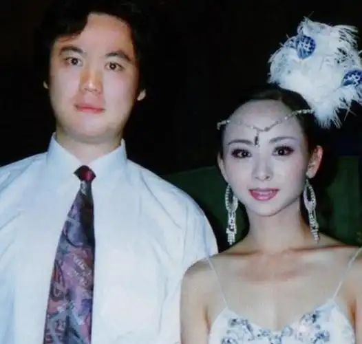 邰丽华儿子老公照片首曝光  讲述聋哑背后的心酸故事