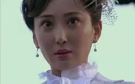 【铁梨花】胖丫嫁给日本人,家中商议秘史,丫鬟听到却不懂-影视综视频